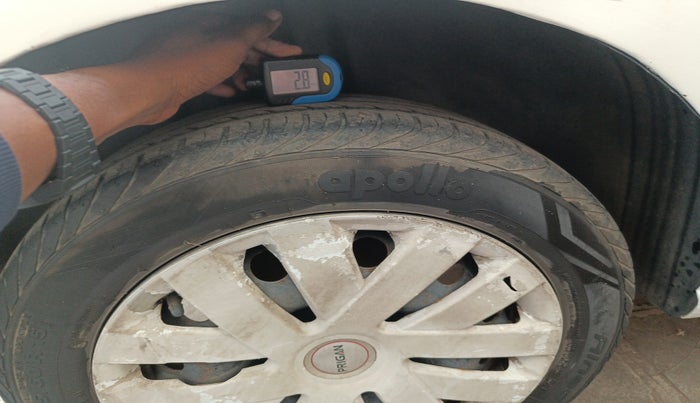 2012 Volkswagen Polo COMFORTLINE 1.2L, Diesel, Manual, 78,213 km, tyre