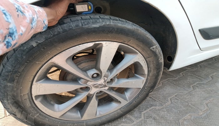 2017 Hyundai Elite i20 ASTA 1.4 CRDI, Diesel, Manual, 1,04,518 km, tyre