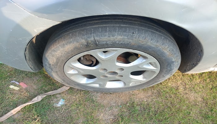 2015 Renault Pulse RXZ DIESEL, Diesel, Manual, 1,08,959 km, tyre