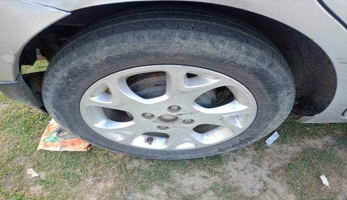 2015 Renault Pulse RXZ DIESEL, Diesel, Manual, 1,08,959 km, tyre