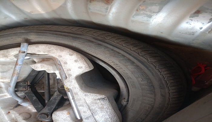 2015 Renault Pulse RXZ DIESEL, Diesel, Manual, 1,08,959 km, tyre