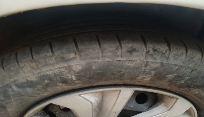 2011 Toyota Etios G, Petrol, Manual, 1,13,144 km, tyre