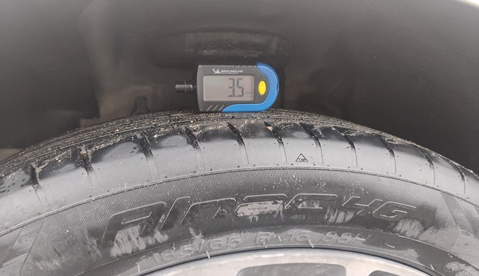 2016 Fiat Punto EVO EMOTION 1.3 MULTIJET, Diesel, Manual, 3,36,326 km, tyre