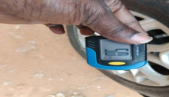 2015 Ford Ecosport TITANIUM 1.5L PETROL AT, Petrol, Automatic, 1,21,516 km, tyre