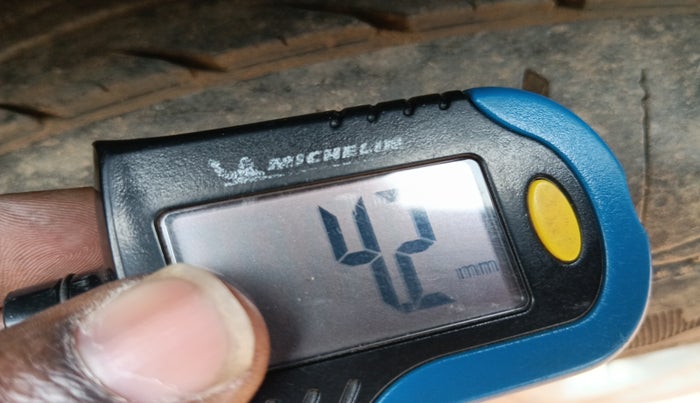 2015 Ford Ecosport TITANIUM 1.5L PETROL AT, Petrol, Automatic, 1,21,516 km, tyre