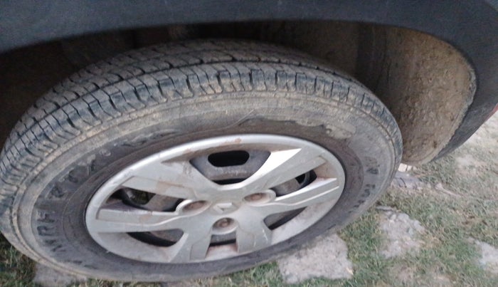 2017 Renault Kwid RXT 0.8, Petrol, Manual, 89,266 km, tyre