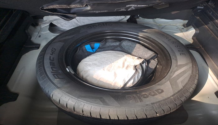 2021 Hyundai Creta SX (O) 1.5 DIESEL, Diesel, Manual, 1,70,261 km, tyre