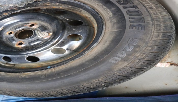 2011 Maruti Swift Dzire VXI, Petrol, Manual, 76,882 km, tyre