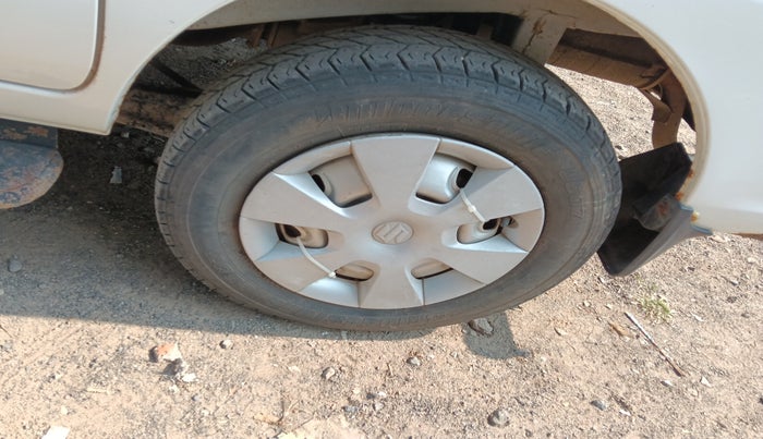 2015 Maruti Eeco 5 STR WITH A/C+HTR, Petrol, Manual, 61,826 km, tyre