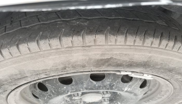 2013 Chevrolet Sail 1.3 LS ABS, Diesel, Manual, 1,21,713 km, tyre