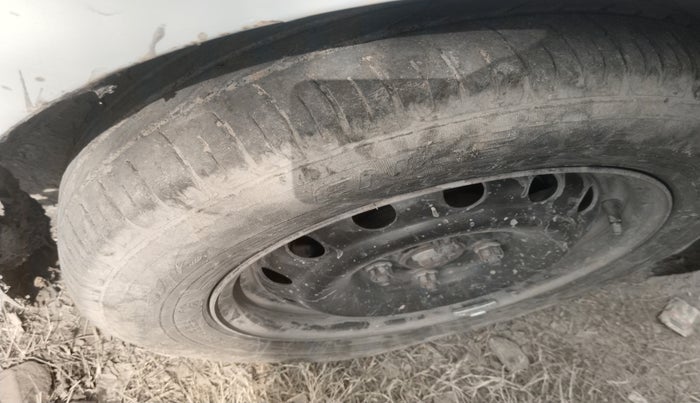 2013 Chevrolet Sail 1.3 LS ABS, Diesel, Manual, 1,21,713 km, tyre