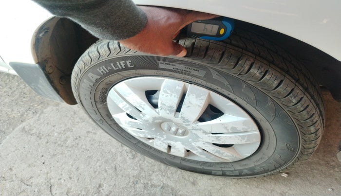 2018 Maruti Alto 800 LXI, Petrol, Manual, 40,202 km, tyre