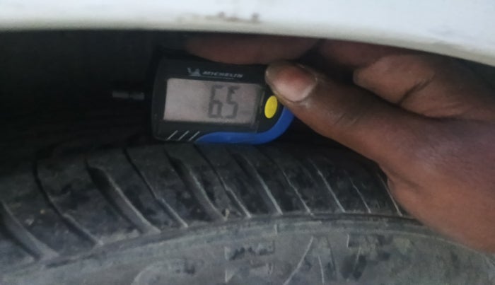 2011 Honda City 1.5L I-VTEC V MT, Petrol, Manual, 1,58,948 km, tyre