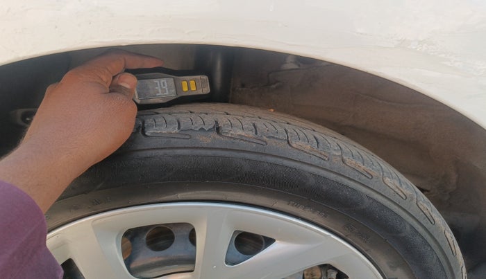 2017 Hyundai Grand i10 SPORTZ 1.2 KAPPA VTVT, Petrol, Manual, 70,375 km, tyre