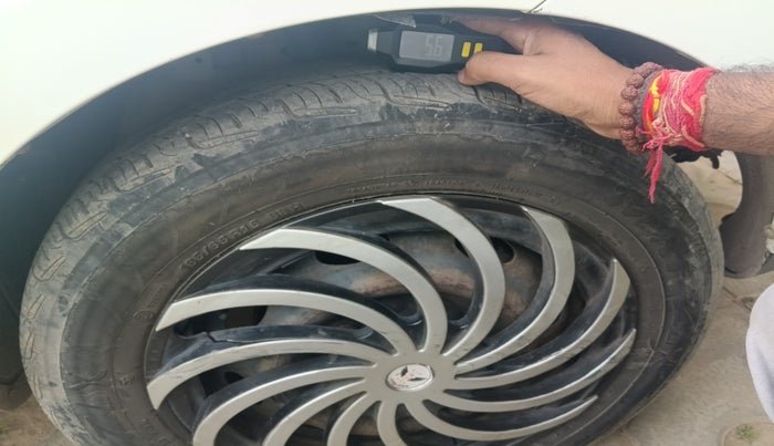 2016 Tata Zest XE 75PS DIESEL, Diesel, Manual, 1,34,585 km, tyre