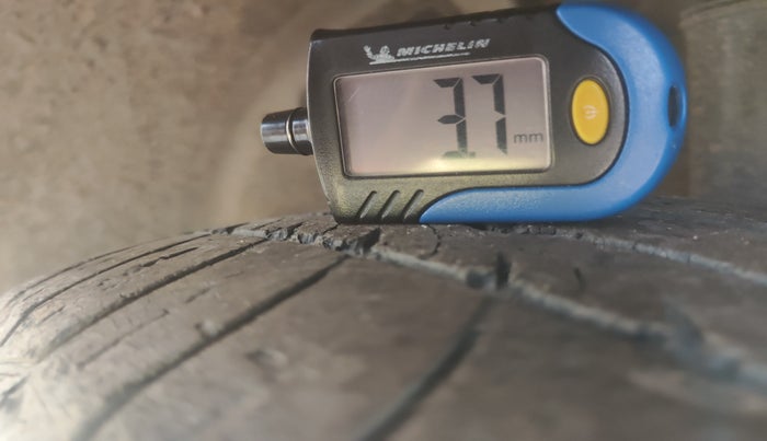 2015 Renault Duster 110 PS RXZ DIESEL, Diesel, Manual, 1,56,382 km, tyre