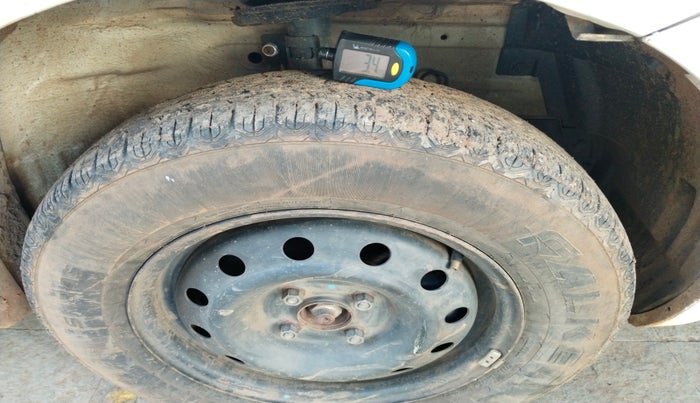 2014 Maruti Swift VXI, Petrol, Manual, 73,716 km, tyre