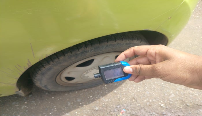 2010 Chevrolet Beat LT PETROL, Petrol, Manual, 79,857 km, tyre