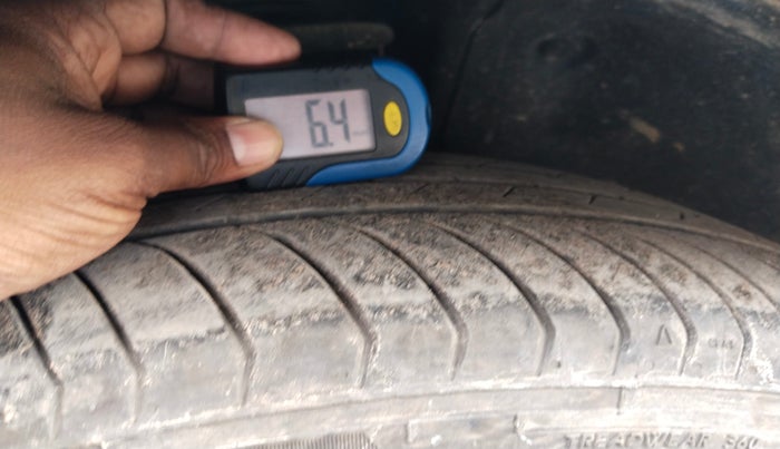 2024 MG ASTOR Shine 1.5 MT (Ivory), Petrol, Manual, 15,929 km, tyre