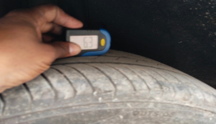 2024 MG ASTOR Shine 1.5 MT (Ivory), Petrol, Manual, 15,929 km, tyre