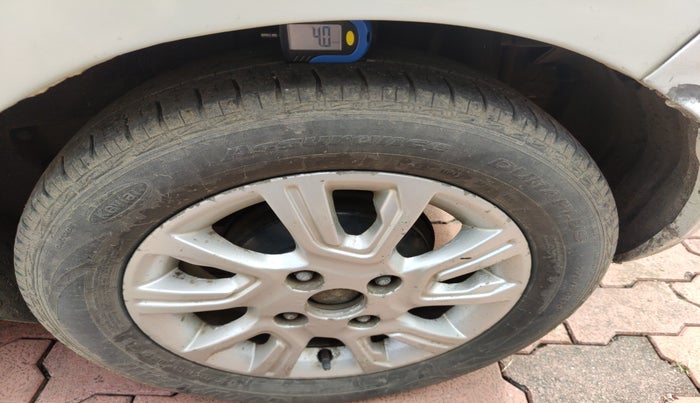 2017 Tata Tiago XZA PETROL, Petrol, Automatic, 67,227 km, tyre