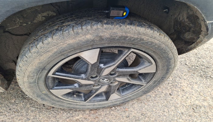 2024 Tata PUNCH ADVENTURE RHYTHM CNG, Petrol, Manual, 40,508 km, tyre