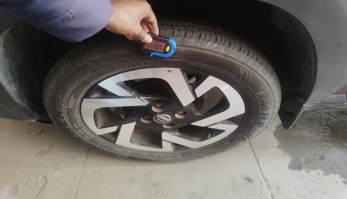 2022 Nissan MAGNITE XV MT, Petrol, Manual, 1,781 km, tyre