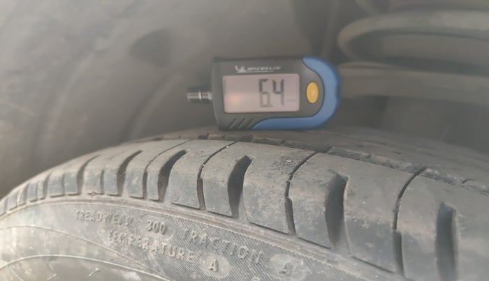 2017 Tata Tiago XZ PETROL, Petrol, Manual, 54,300 km, tyre