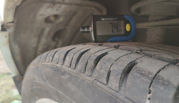 2017 Tata Tiago XZ PETROL, Petrol, Manual, 54,300 km, tyre