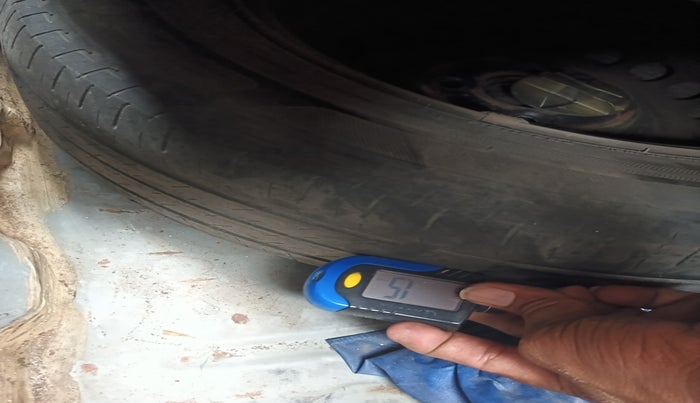 2022 Honda Amaze 1.2L I-VTEC S, Petrol, Manual, 1,07,525 km, tyre