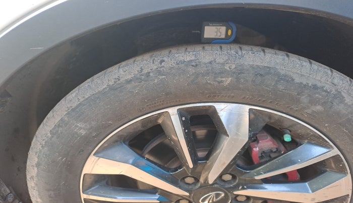 2019 Mahindra XUV300 W8 (O) 1.5 DIESEL, Diesel, Manual, 94,000 km, tyre