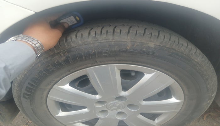 2010 Volkswagen Polo COMFORTLINE 1.2L PETROL, Petrol, Manual, 76,984 km, tyre