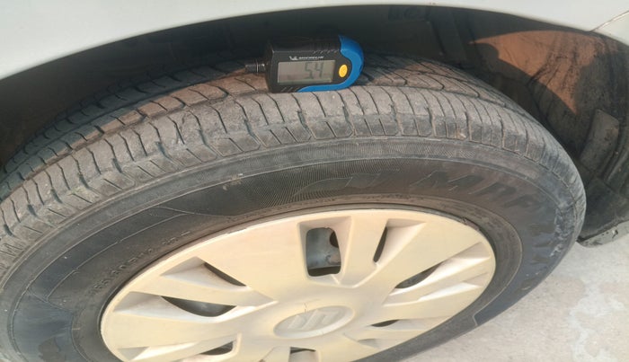 2013 Maruti Swift Dzire VXI, Petrol, Manual, 32,568 km, tyre