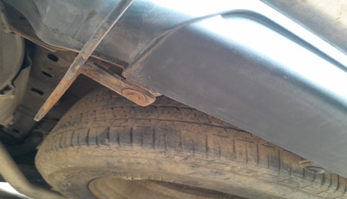 2015 Mahindra XUV500 W10, Diesel, Manual, 1,62,773 km, tyre