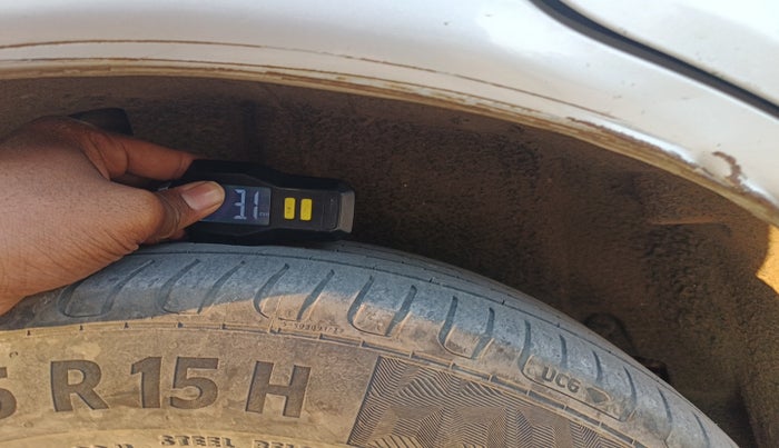 2017 Maruti Ertiga VDI SHVS, Diesel, Manual, 2,16,933 km, tyre