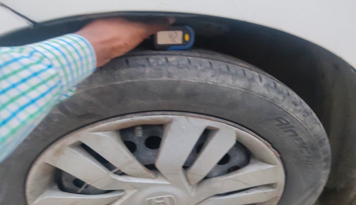 2011 Honda City 1.5L I-VTEC S MT, Petrol, Manual, 1,31,428 km, tyre