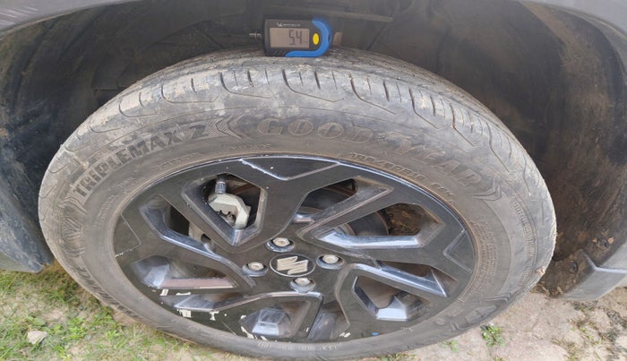 2023 Maruti FRONX DELTA PLUS 1.2L AGS, Petrol, Automatic, 18,702 km, tyre