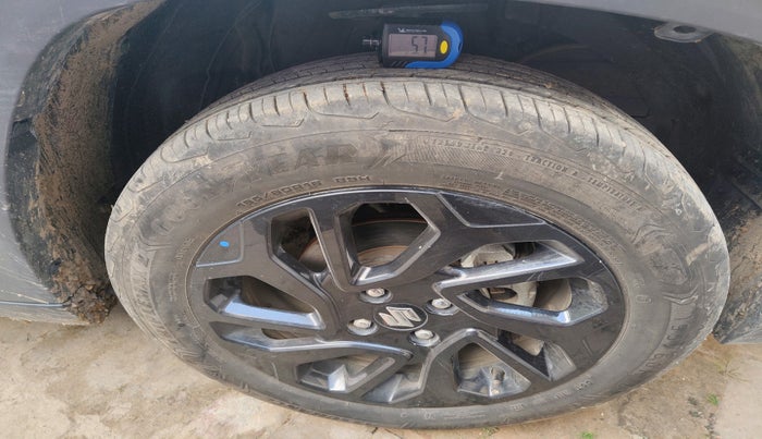 2023 Maruti FRONX DELTA PLUS 1.2L AGS, Petrol, Automatic, 18,702 km, tyre