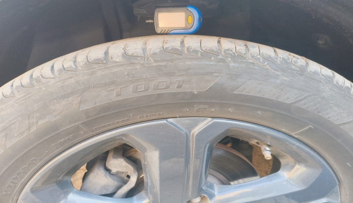 2022 Tata NEXON XZA PLUS (O) DIESEL DARK EDITION, Diesel, Automatic, 79,753 km, tyre