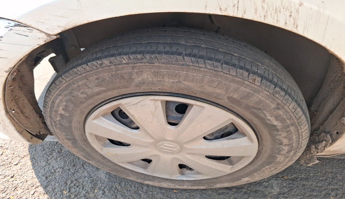 2011 Maruti Swift Dzire VXI, Petrol, Manual, 1,03,861 km, tyre