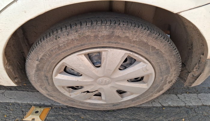 2011 Maruti Swift Dzire VXI, Petrol, Manual, 1,03,861 km, tyre