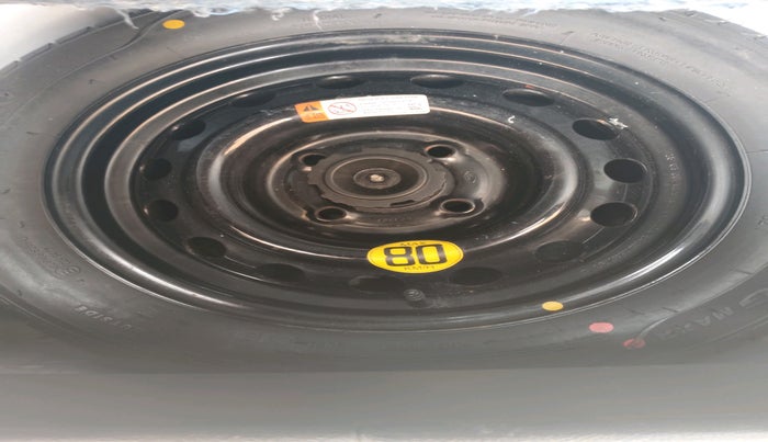 2018 Ford FREESTYLE TITANIUM 1.2 PETROL, Petrol, Manual, 82,784 km, tyre