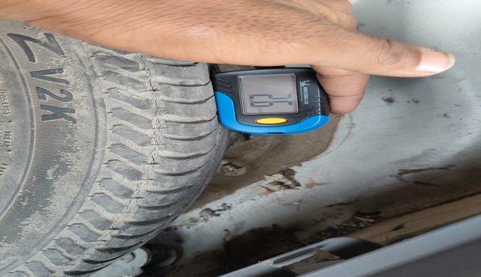 2013 Maruti Alto K10 LXI, Petrol, Manual, 86,108 km, tyre