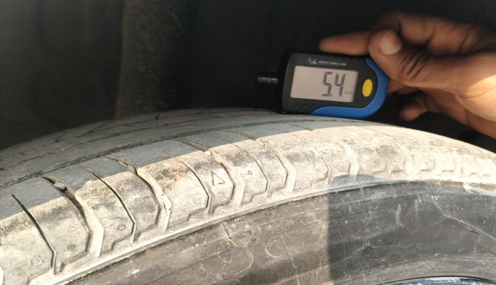 2020 Hyundai NEW I20 SPORTZ 1.5 MT, Diesel, Manual, 1,45,103 km, tyre