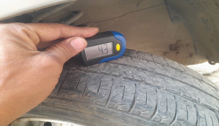 2011 Maruti Alto K10 LXI, Petrol, Manual, 69,641 km, tyre