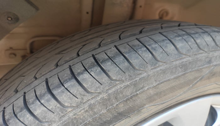 2019 Hyundai Elite i20 MAGNA PLUS 1.2, Petrol, Manual, 54,172 km, tyre