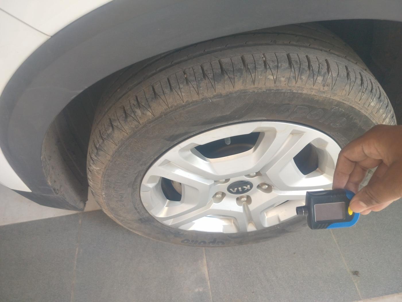 2020 KIA SONET HTX 1.0 IMT, Petrol, Manual, 35,418 km, tyre