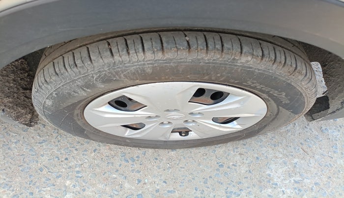 2017 Hyundai Creta E PLUS 1.4 DIESEL, Diesel, Manual, 1,02,358 km, tyre