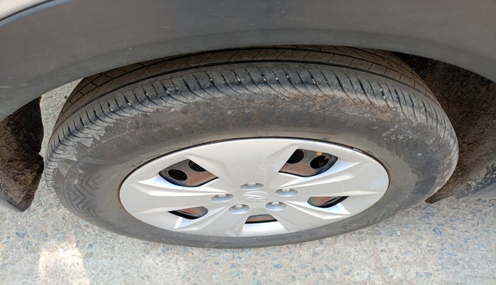 2017 Hyundai Creta E PLUS 1.4 DIESEL, Diesel, Manual, 1,02,358 km, tyre