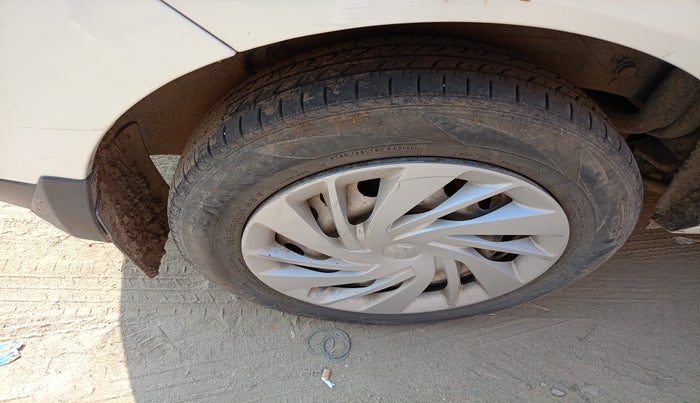 2017 Renault Lodgy 85 PS RXE 8 STR, Diesel, Manual, 1,49,581 km, tyre